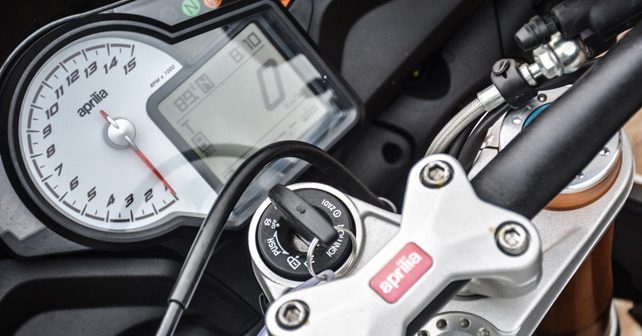 2016 Aprilia Tuono V4 1100 Factory Speed Meter