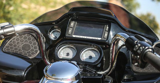 Harley Davidson Road Glide Handle