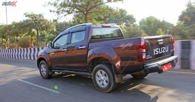 Isuzu D-Max V-Cross Rear Three Quarter