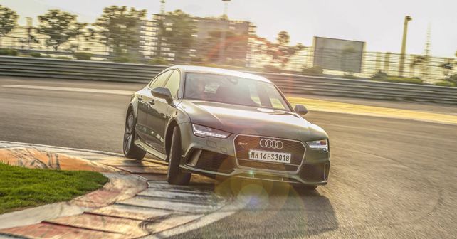 Audi RS7 Performance track test