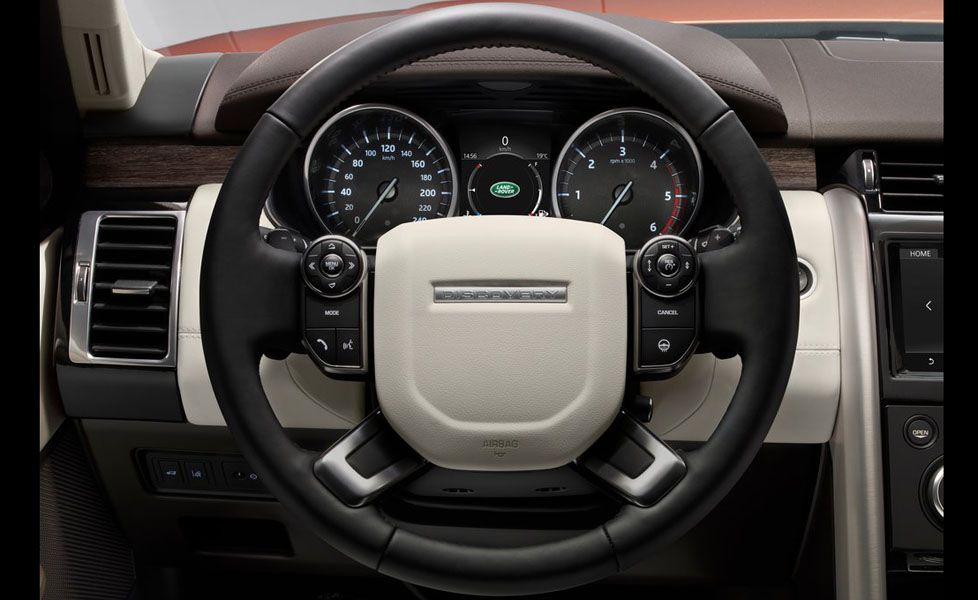 Land Rover Discovery image 2017 1024 ba