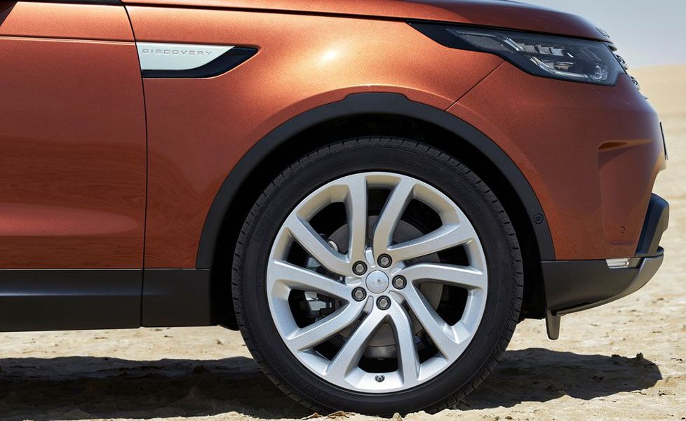 Land Rover Discovery image 2017 1024 e5