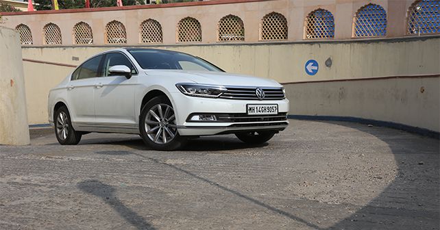 Volkswagen Passat Front View