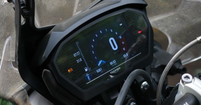 2018 Triumph Tiger 800 XRx Instrumentation