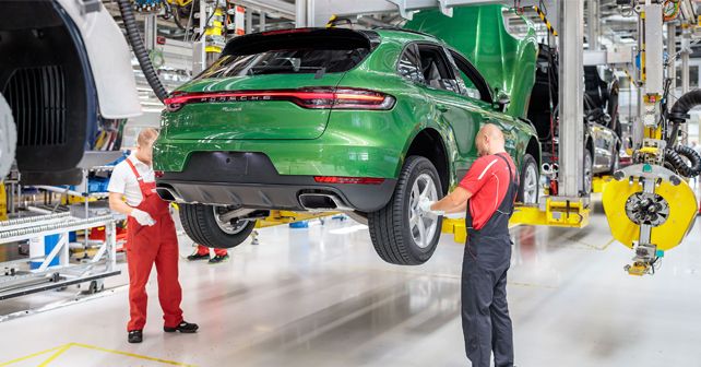 2019 Porsche Macan Production Mamba Green 1