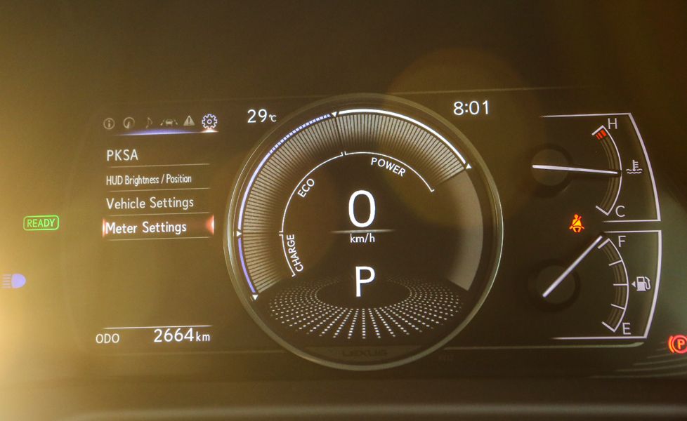 2018 Lexus ES 300h image instrument cluster