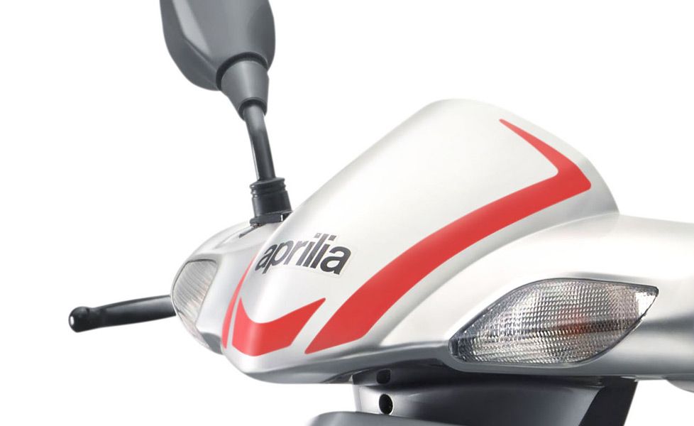 Aprilia SR125 Image Gallery 13