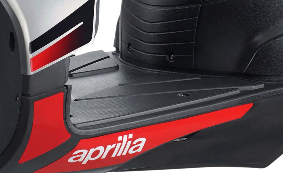 Aprilia SR125 Image Gallery 16