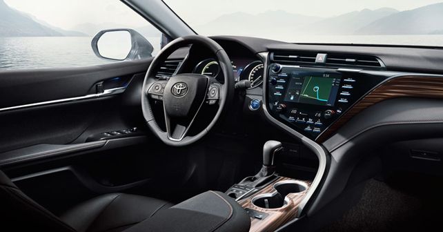 2019 Toyota Camry Hybrid Dashboard