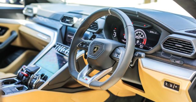 Lamborghini Urus Interior