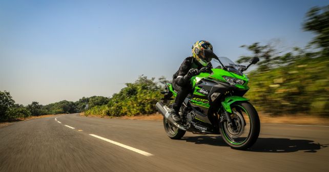 Kawasaki Ninja 400 Review Ride Action Front M