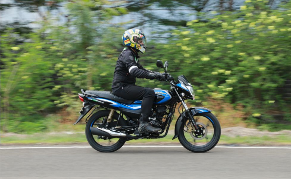 bajaj platina 110 h gear Image side profile dynamic