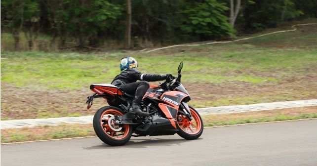 KTM RC 125 Side View