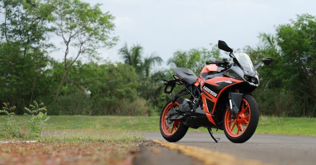 KTM RC 125 Front Static