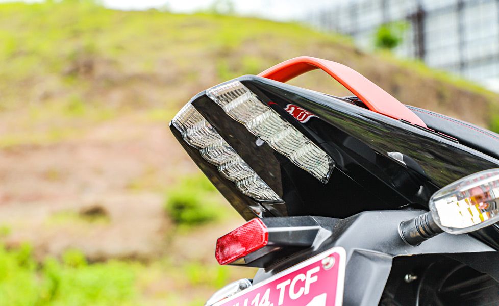 Bajaj Pulsar 125 Image Taillight