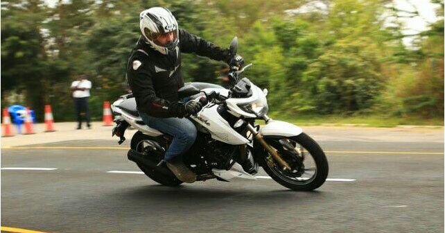 TVS Apache RTR 200 4V