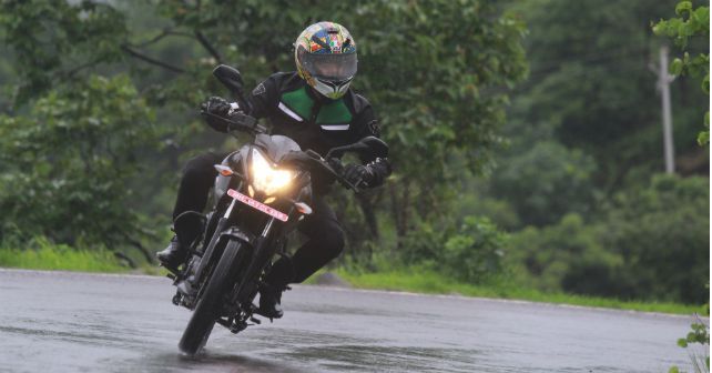 Bajaj Pulsar Ns160 Front Action M