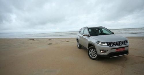 Jeep Compass Revieew Front Three Quarter M 642x336 500x261