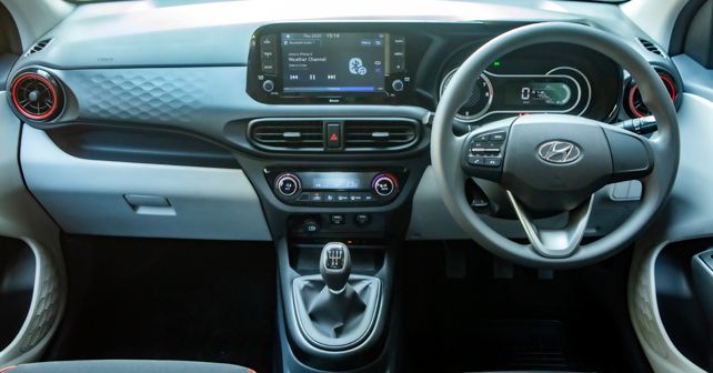 Hyundai Aura Dashboard layout