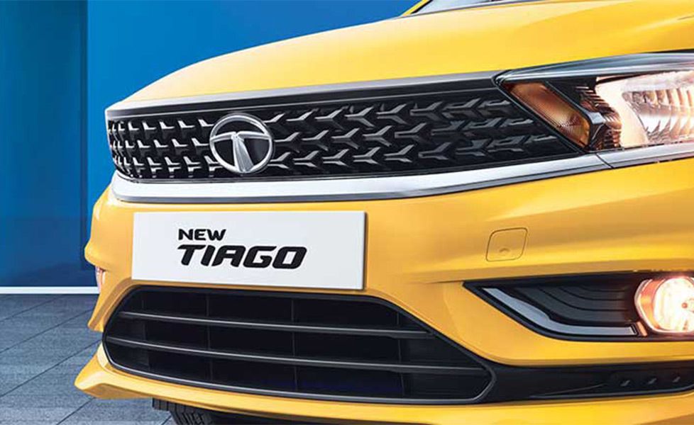 Tata Tiago image Signature Grille