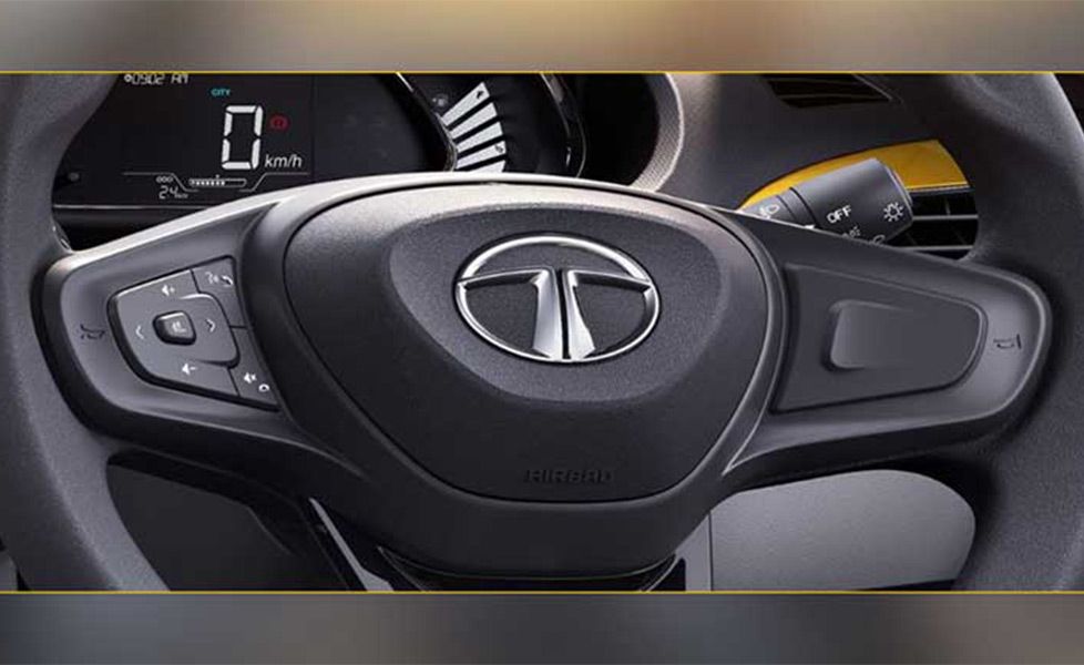 Tata Tiago image stering mounted audio