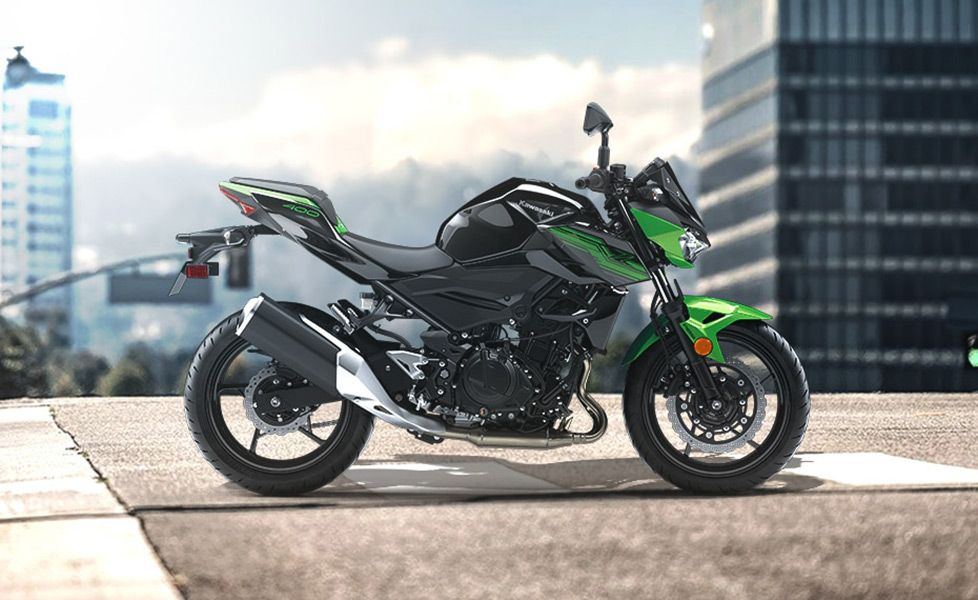 Kawasaki Z400 image 1