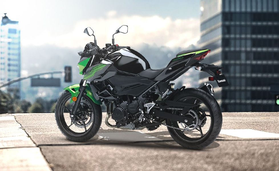 Kawasaki Z400 image 2