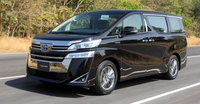 Toyota Vellfire Motion Front Quarter