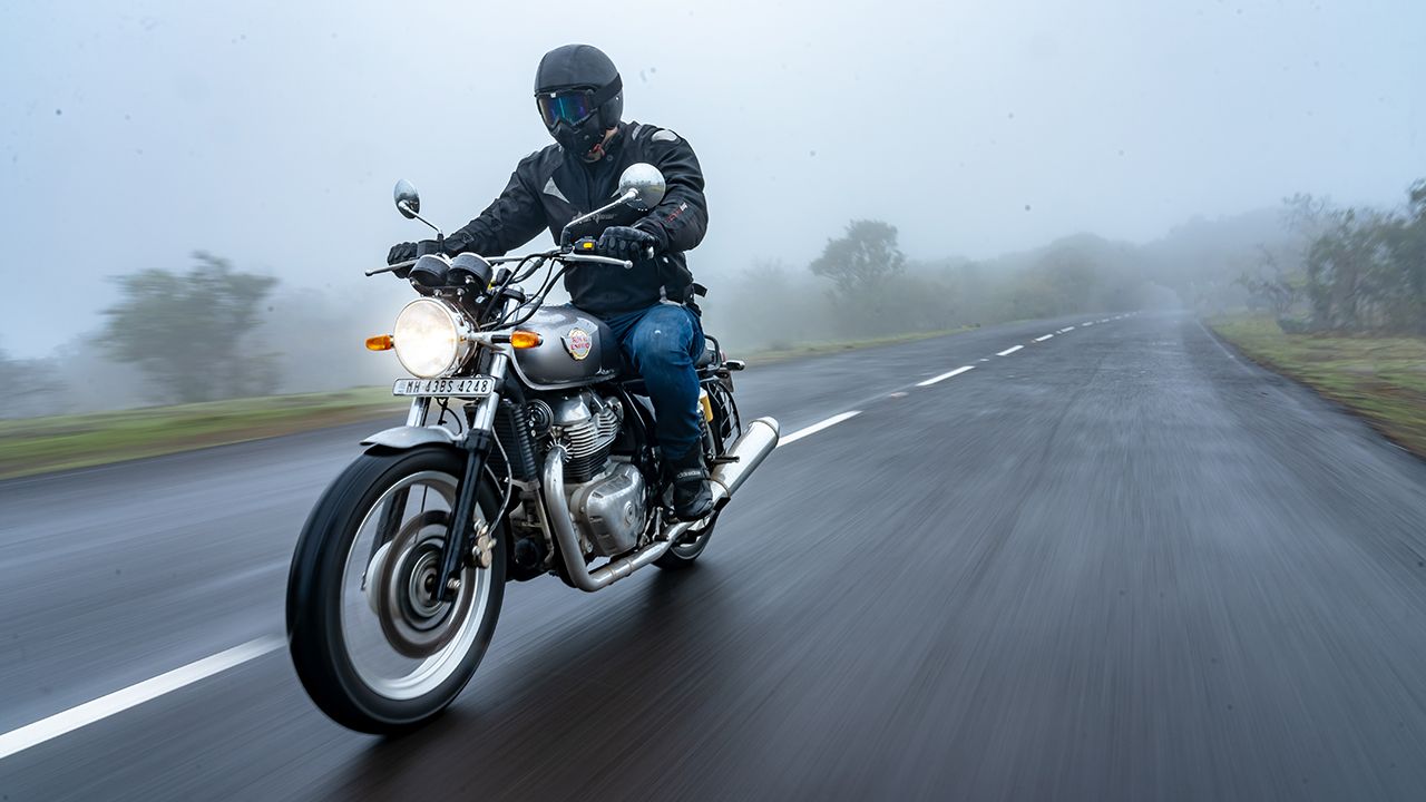 Tips To Ride In Monsoon RE Interceptor