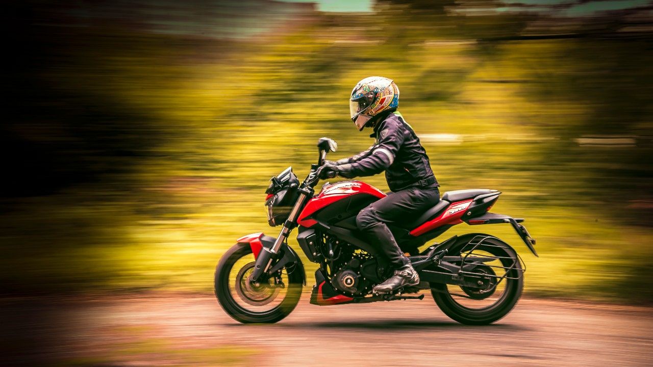 Bajaj Dominar 250 Review In Action Side Profile