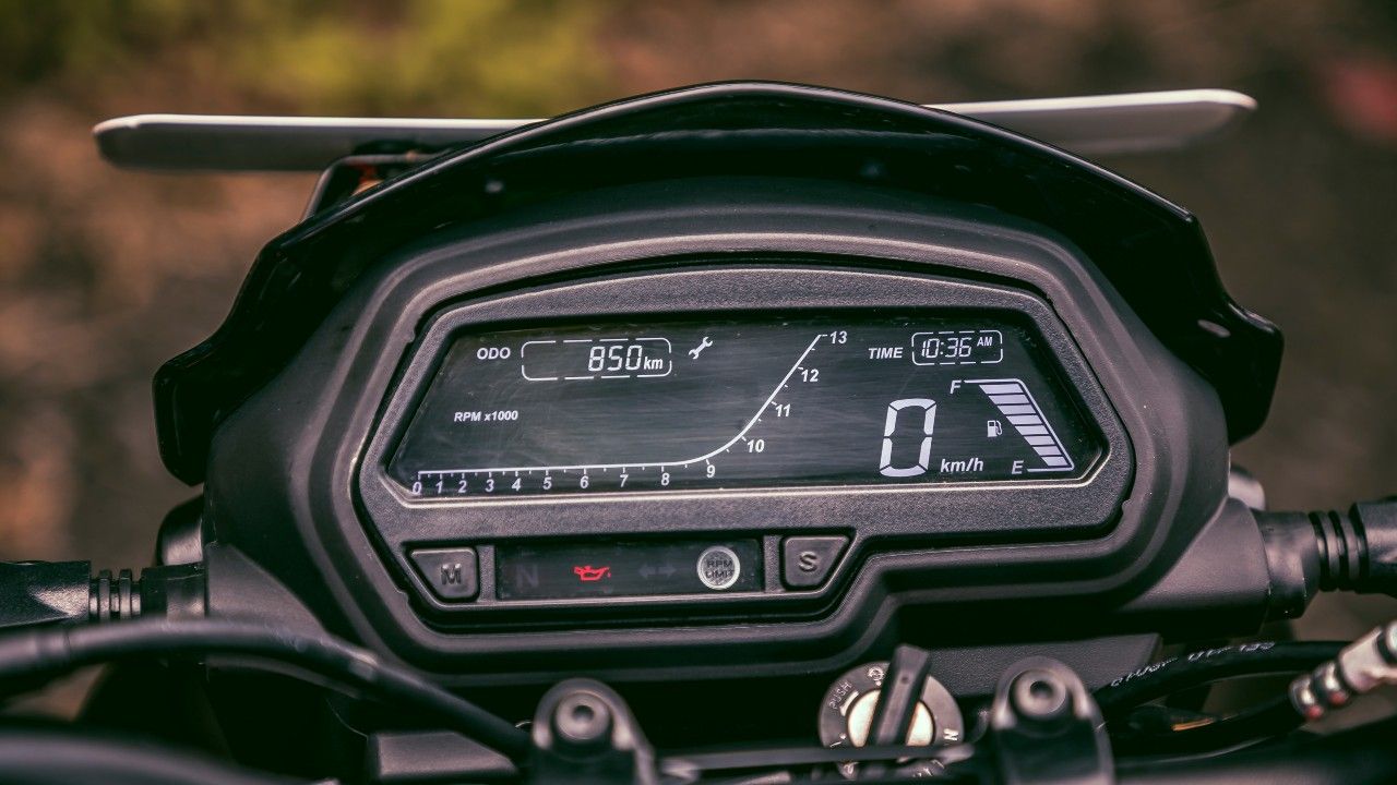 Bajaj Dominar 250 Review In Details Speedometer