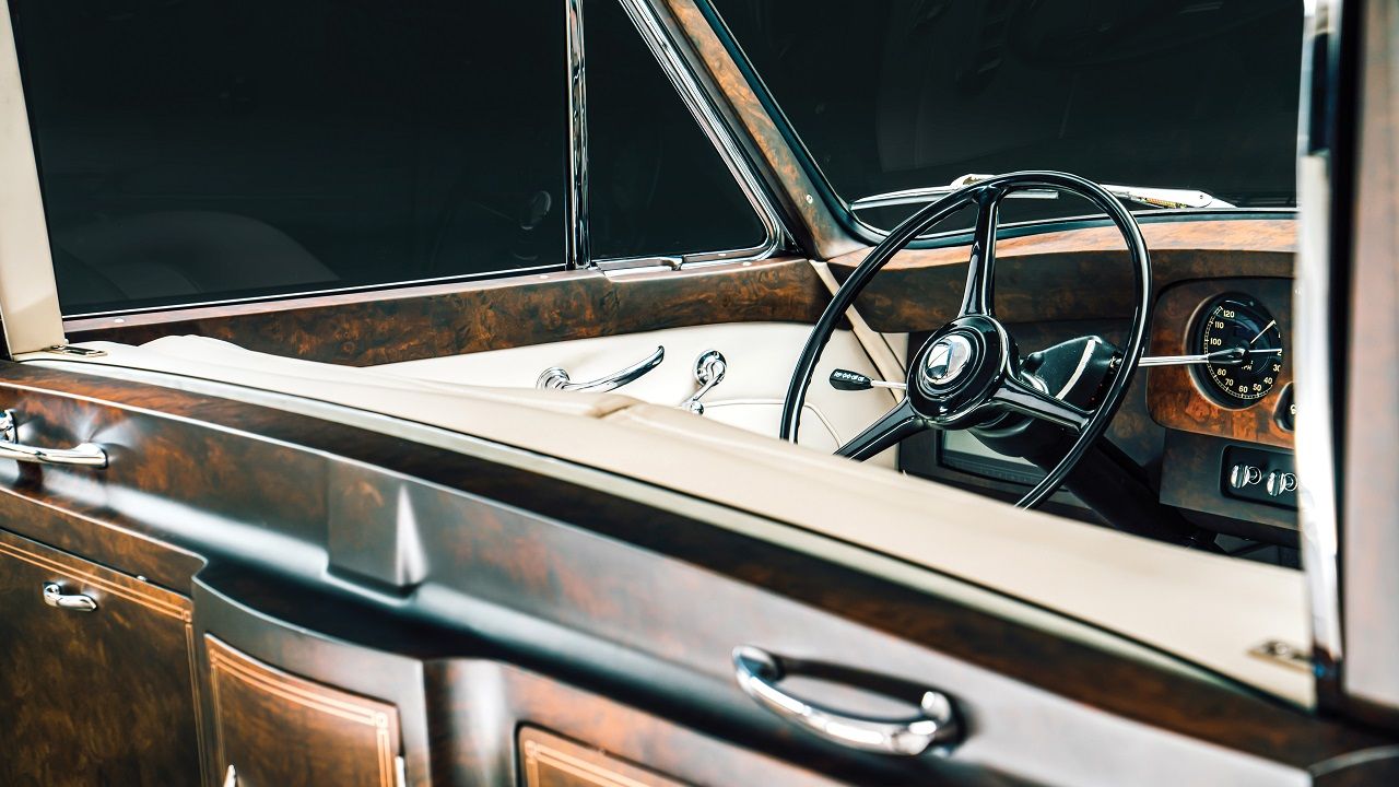 Rolls Royce Phantom V Electrified Lunaz interior