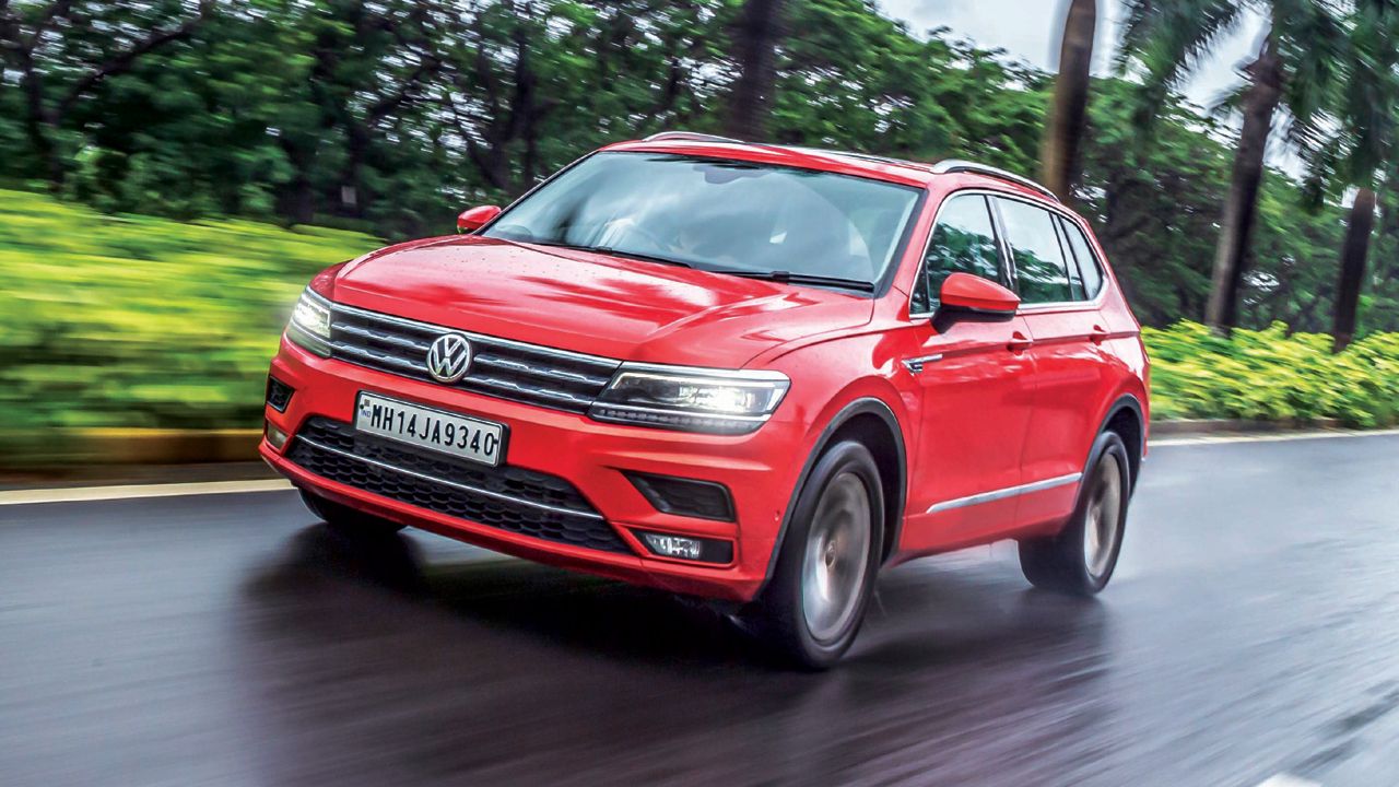 Volkswagen Tiguan AllSpace Front Quarter Motion