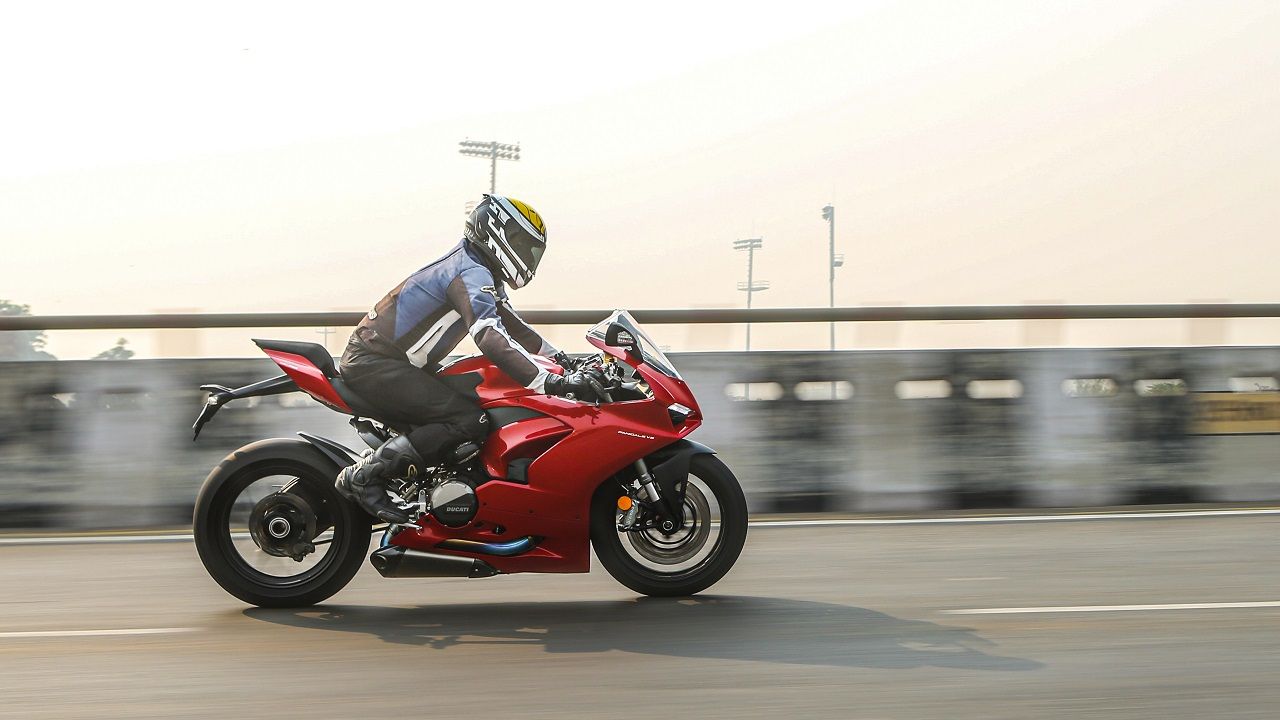 Ducati Panigale V2 India Review Engine Performance