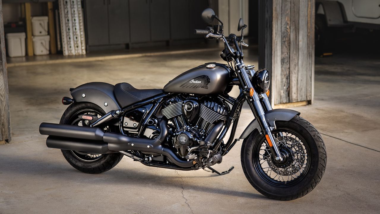 2022 Indian Chief Bobber Dark Horse Side View Static