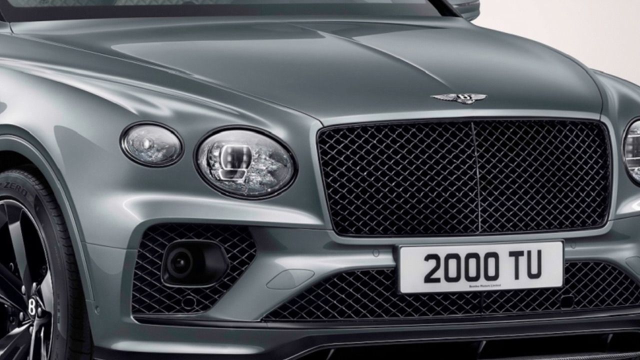 New Bentley Bentayga Image 6 