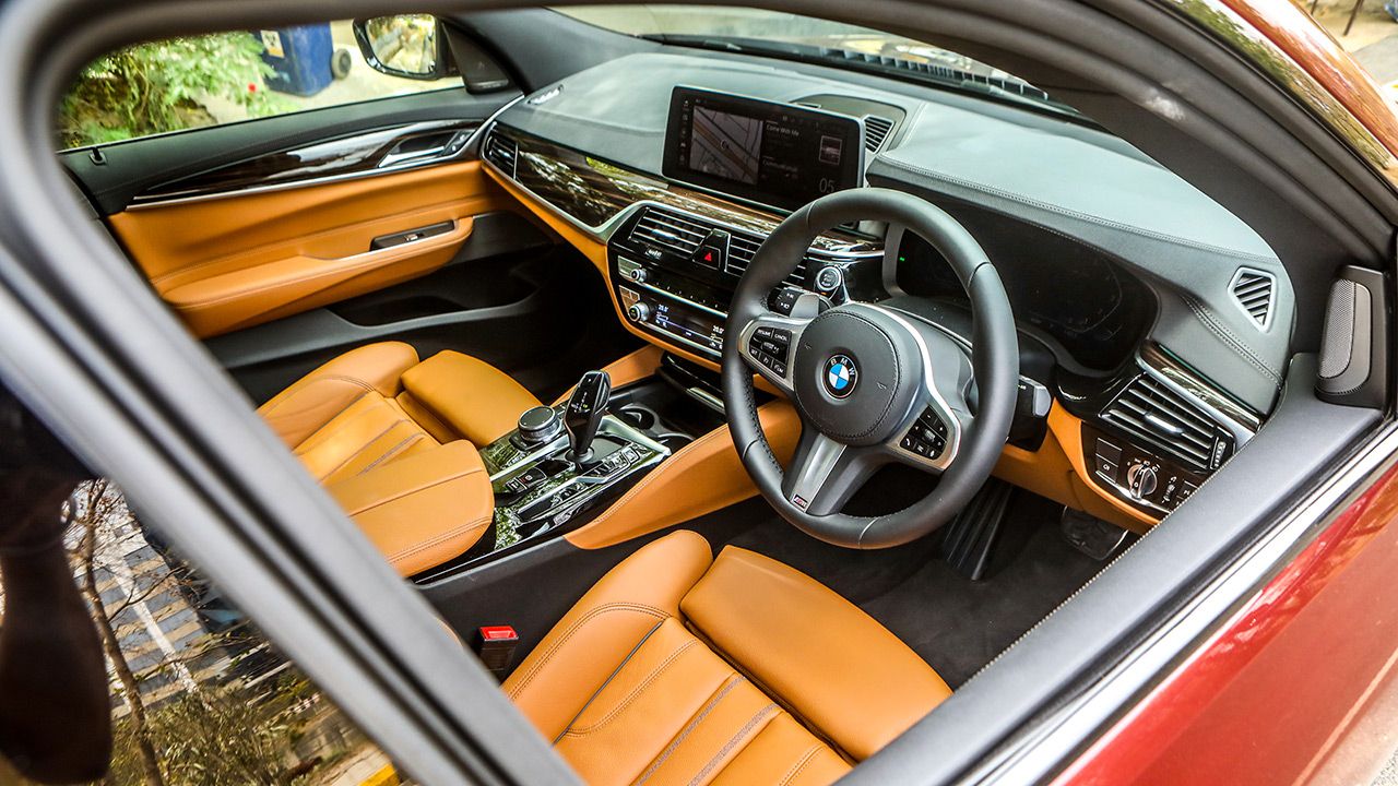 2021 BMW 6 Series GT Dashbboard View