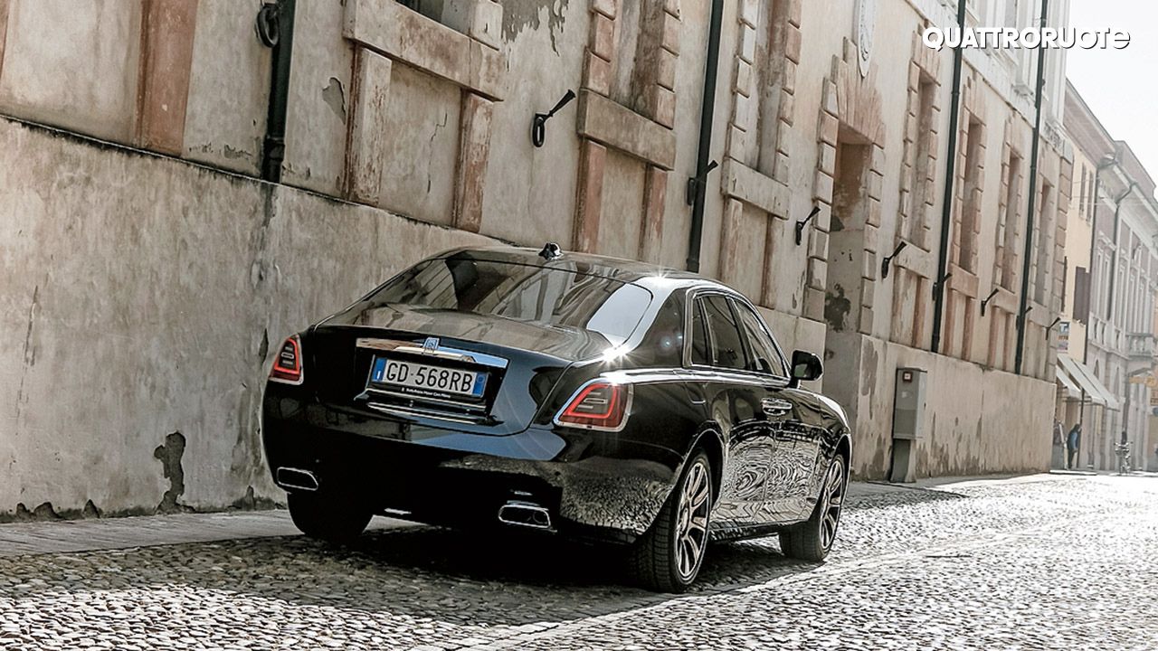 New Rolls Royce Ghost Rear Quarter Static jpg