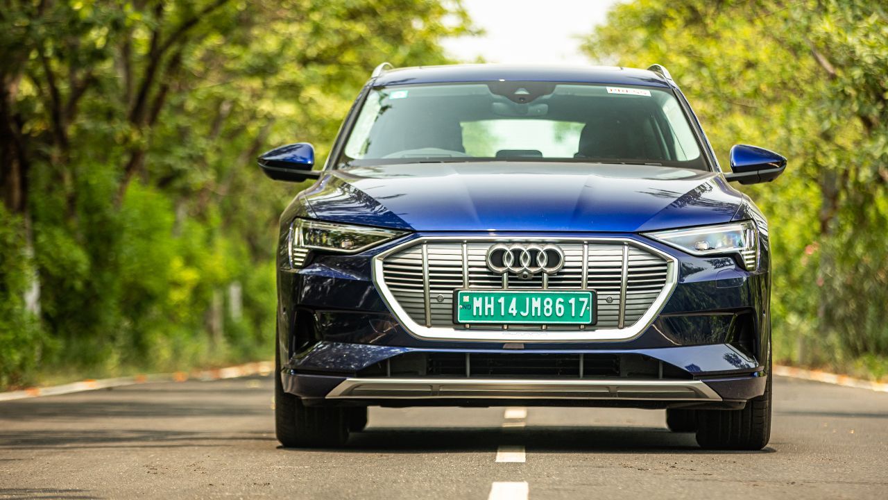 2021 Audi e tron front end2