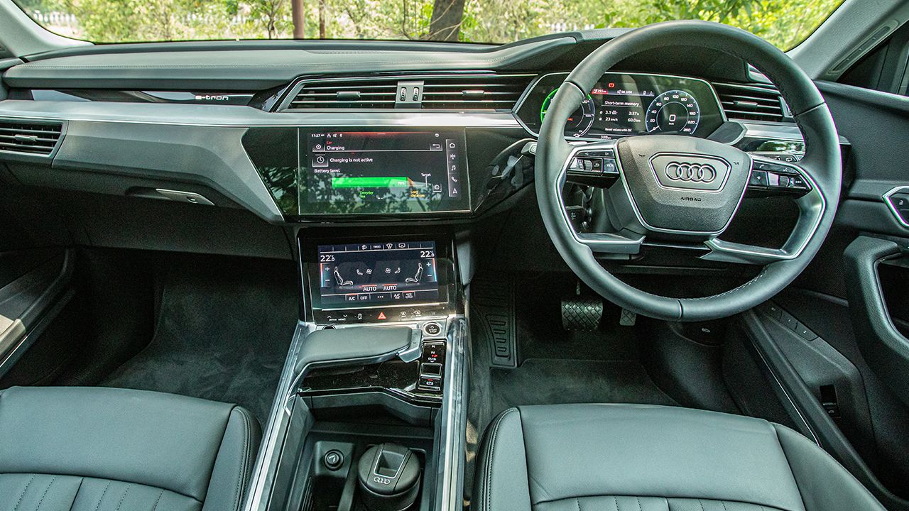 2021 Audi e tron interior