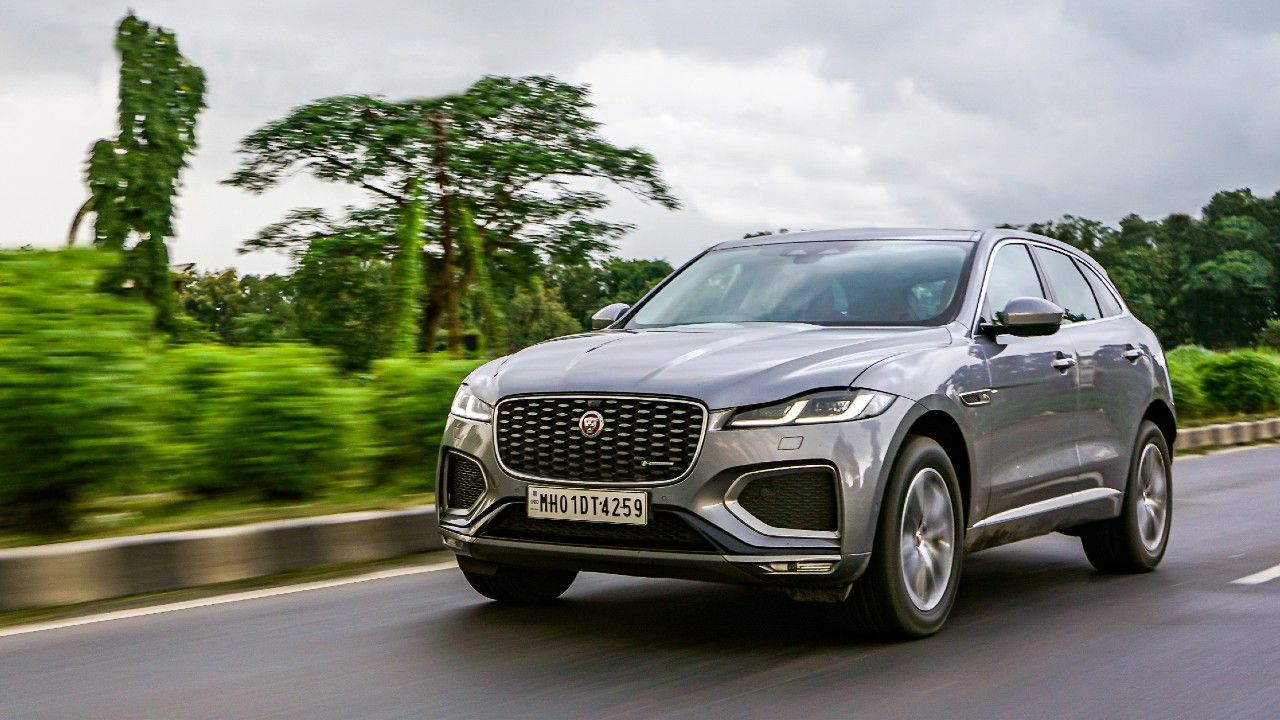 2021 jaguar f pace facelift review india action front three quarter grille m11