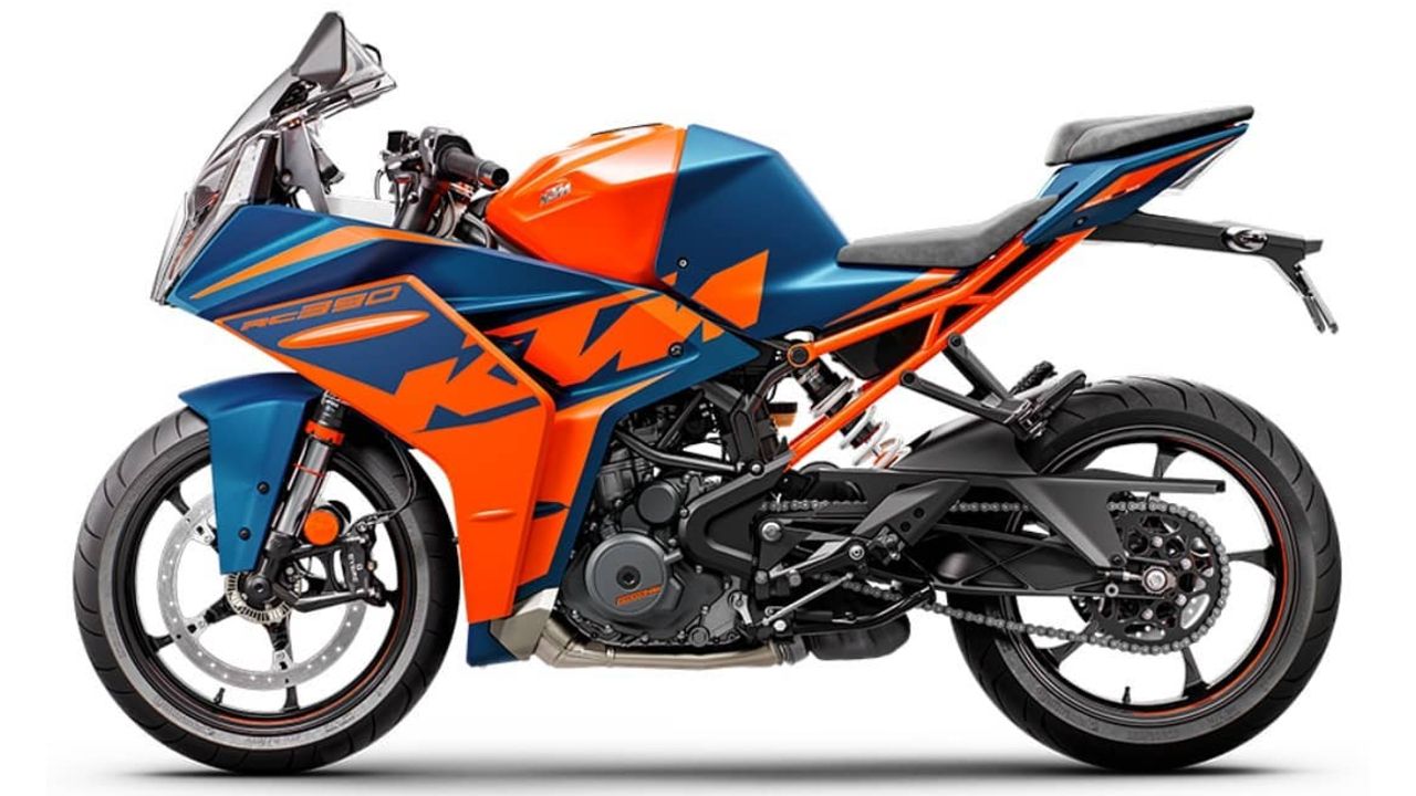 2022 KTM RC390 Side Profile Static