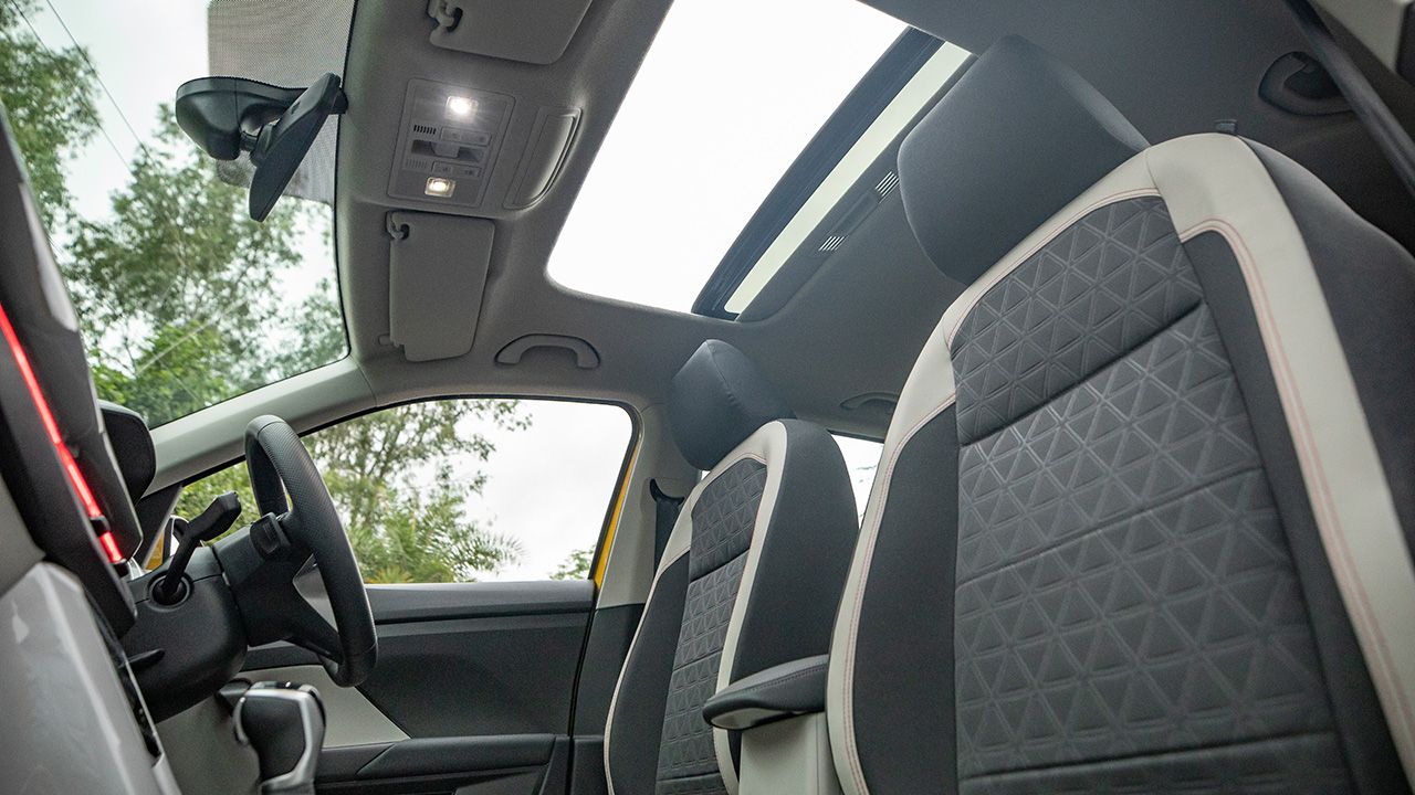 Volkswagen Taigun Front Seats and Sunroof