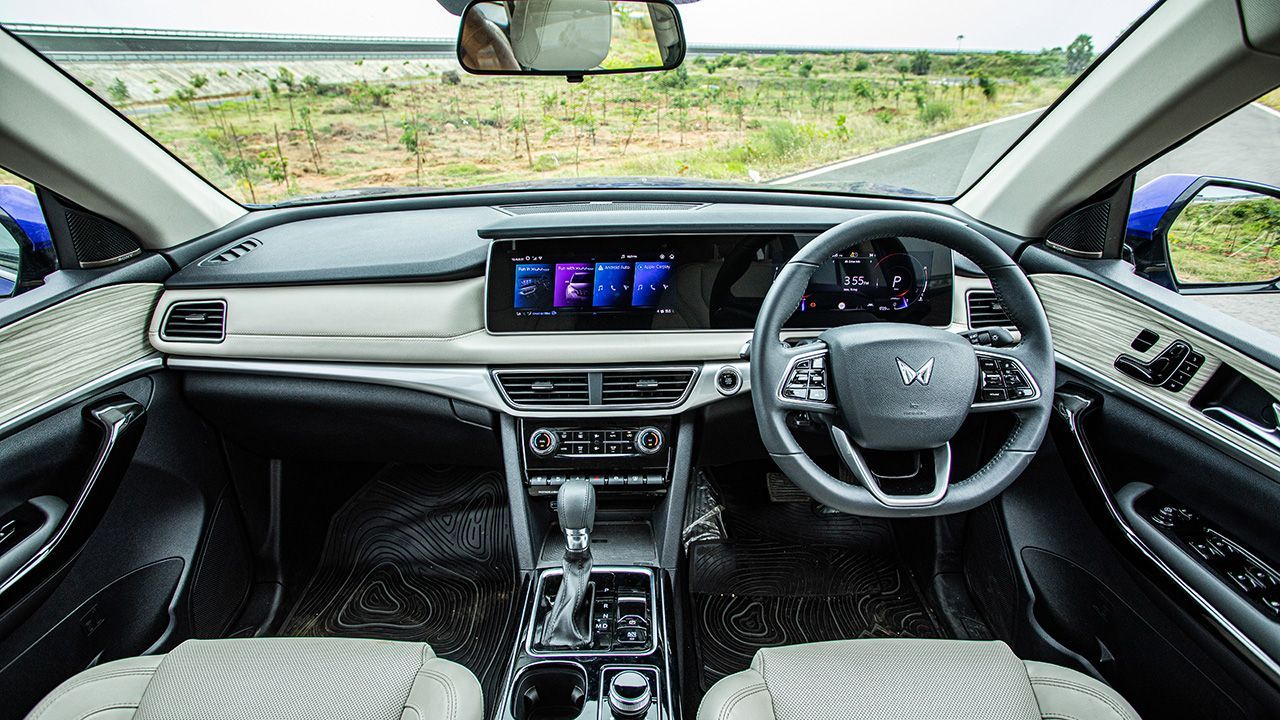 2021 Mahindra XUV700 interior