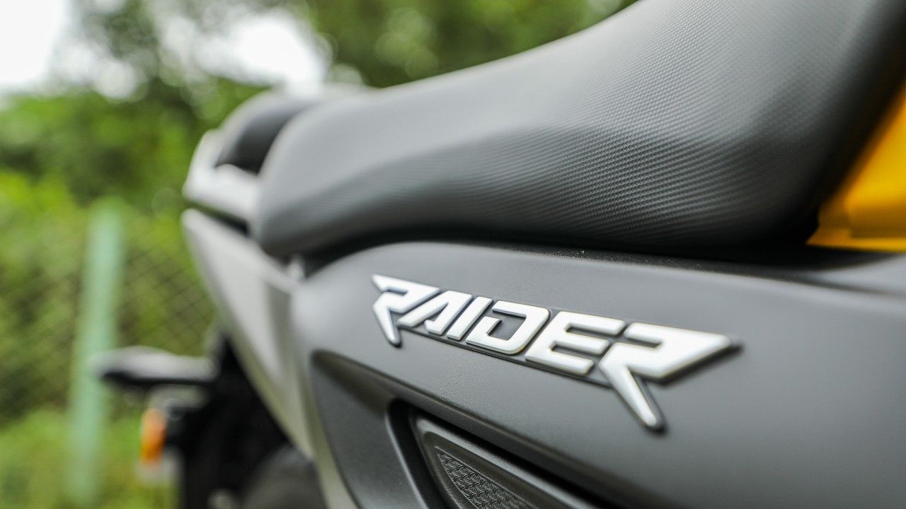 2021 Tvs Raider 125 First Ride Badging