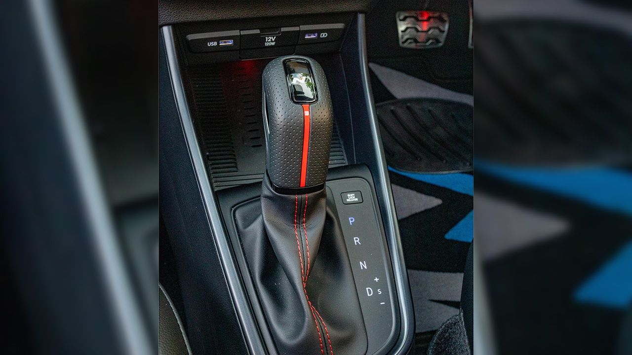 Hyundai i20 N Line Gear Shifter