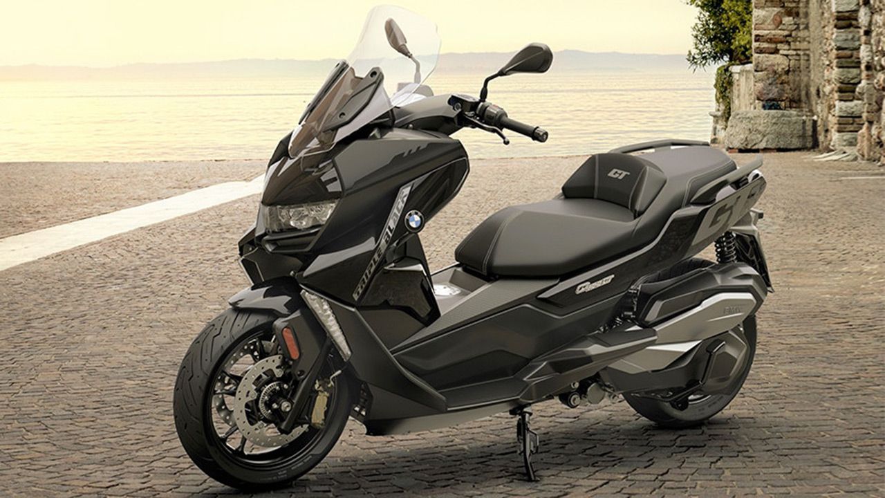 BMW C 400 GT Front Left View