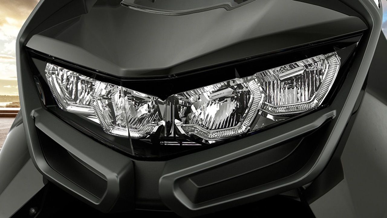 BMW C 400 GT Head Light