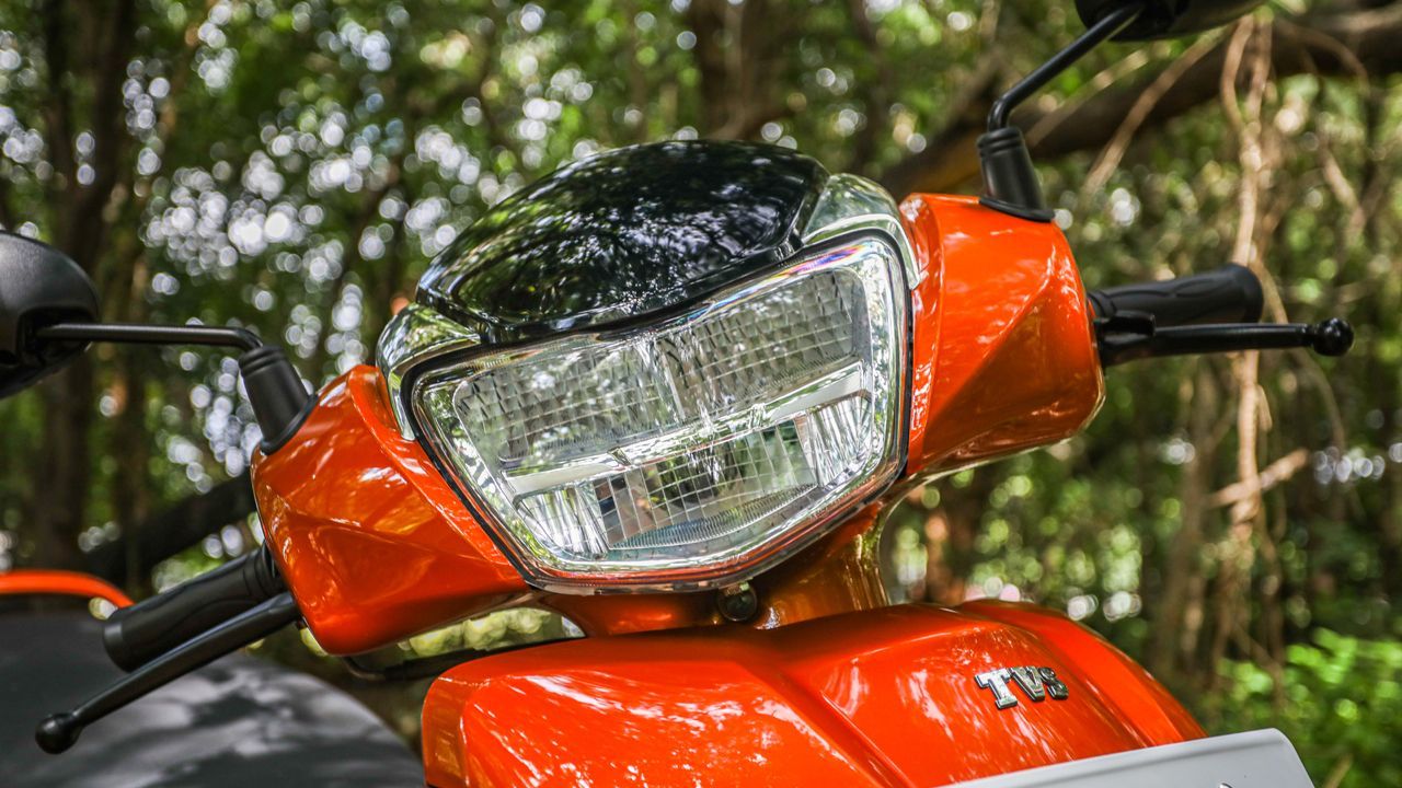 TVS Jupiter 125 Headlight1