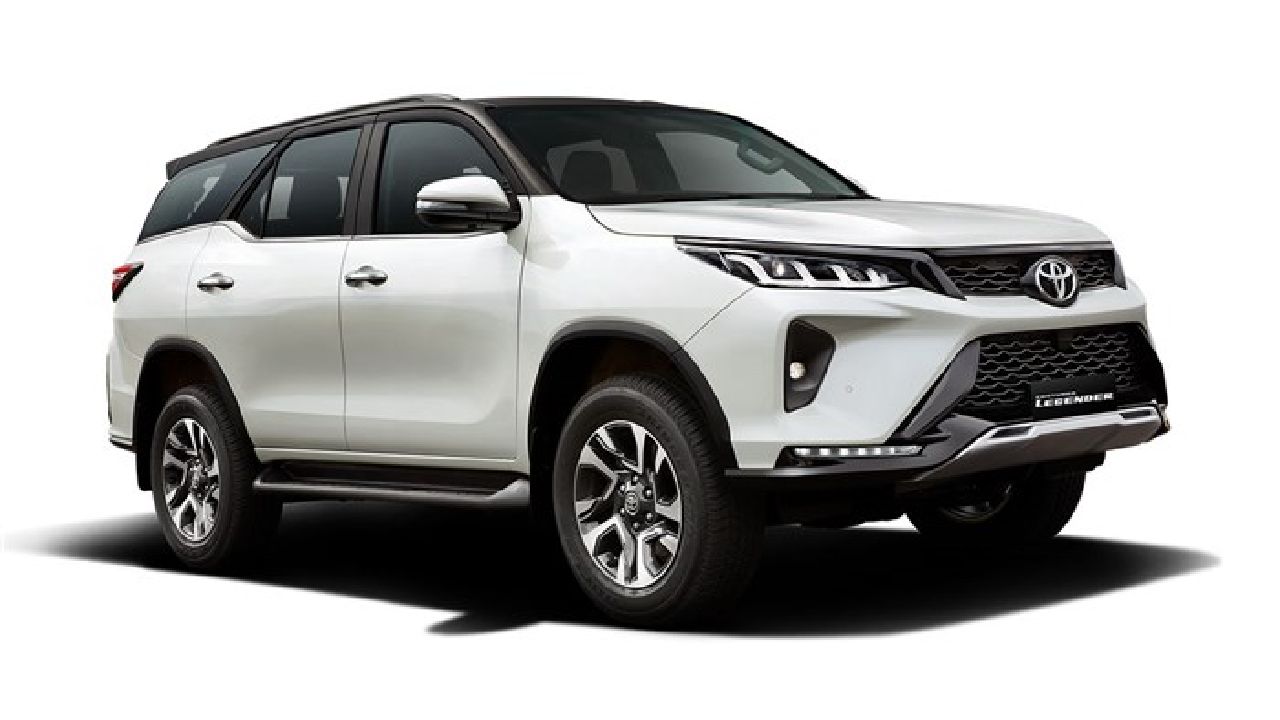 Toyota Fortuner Legender 4x4 Front Three Quarter Static